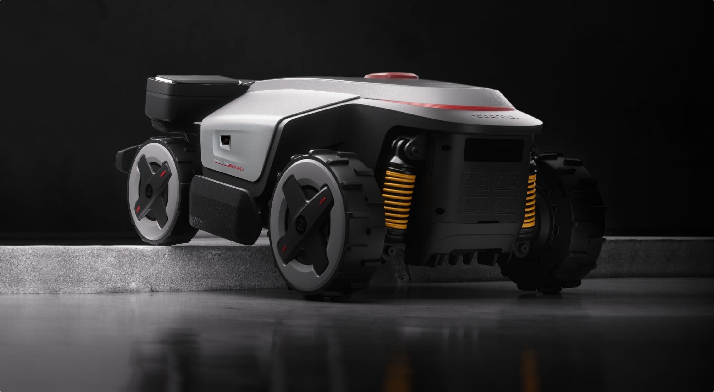 Roborock RockMow Z1 pri premagovanju ovir in zahtevnejšega terena