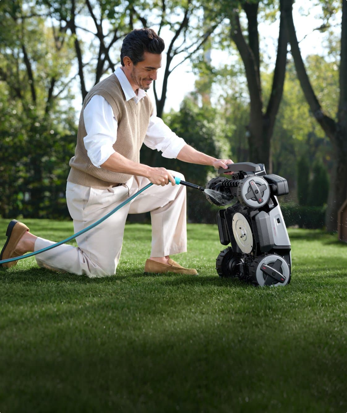 Roborock RockMow Z1 je odporen na vodo in primeren za spiranje s cevjo