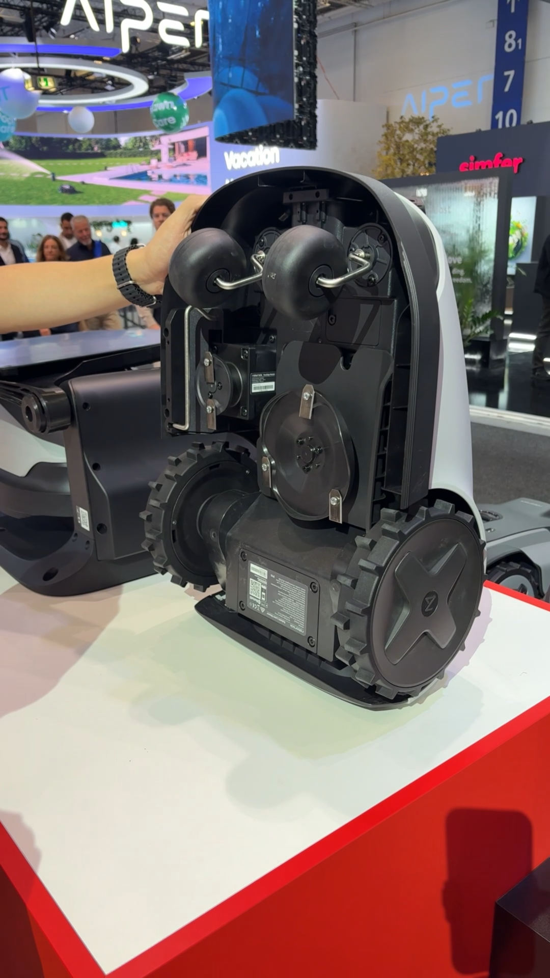 RockNeo Q2 LiDAR na razstavnem prostoru Roborock IFA 2026